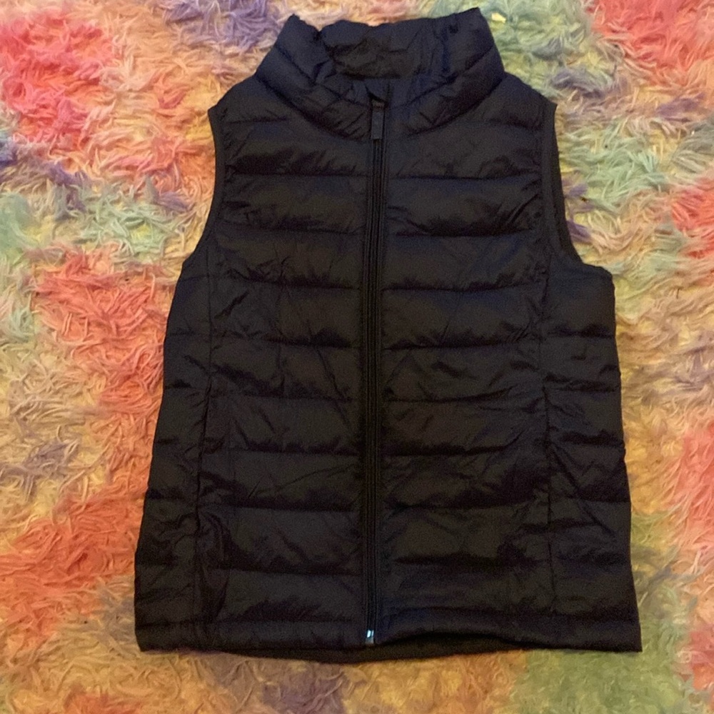Amazon essentials Navy blue vest 💙